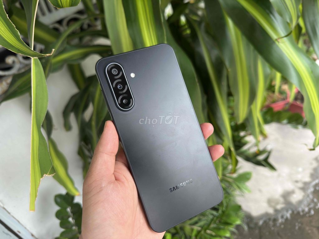 Samsung A17 5G 8Gam 128GB pin 5000 BH 1/2027. Mua bán Điện thoại tại Quận Ninh Kiều Cần Thơ được đăng bởi ĐIỆN THOẠI GIÁ TỐT UY TÍN  hình 1