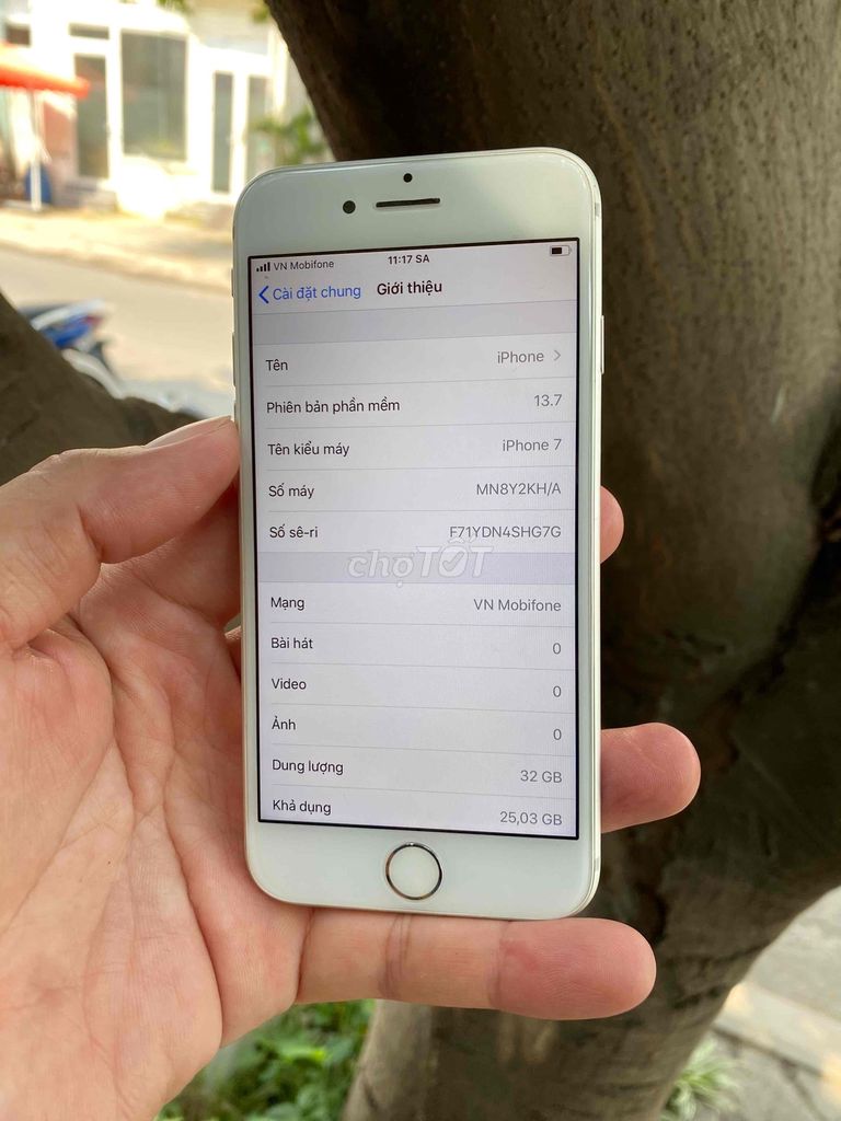 iPhone 7 32G quốc tế màu silver. Pin 82%. Ios 13.7. Mua bán Điện thoại tại Thành phố Thủ Đức Tp Hồ Chí Minh được đăng bởi Khả Hân hình 1