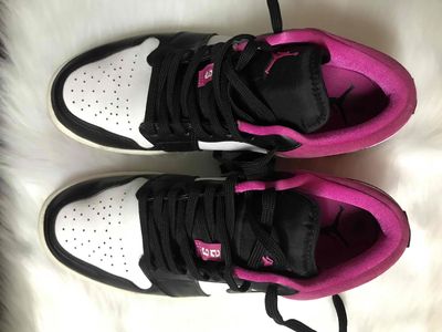 Thanh lý giày Nike Air Jordan 1 Pink