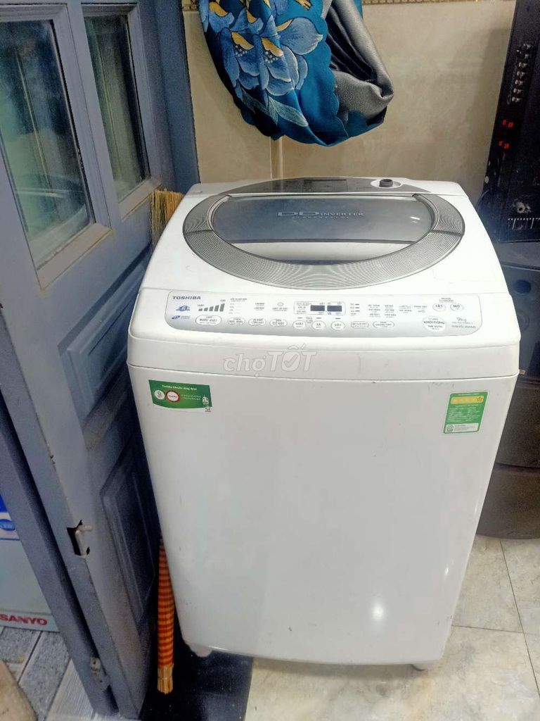 Máy giặt TOSIBA 9kg vẫn còn xài OK