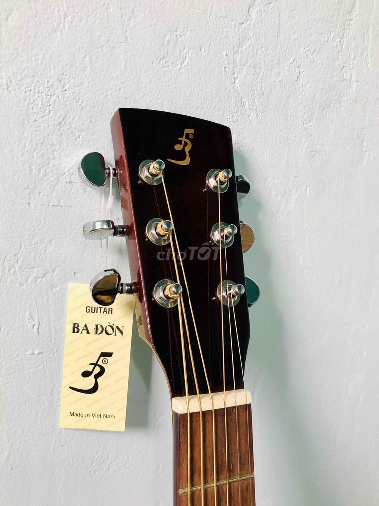 Guitar Ba Đờn J-200 like new đầy đủ phụ kiện.