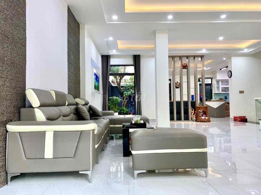 Cho thuê Villa An Phú 10x20m, hầm trệt 2 lầu, 5 phòng ngủ, 6 toilet.