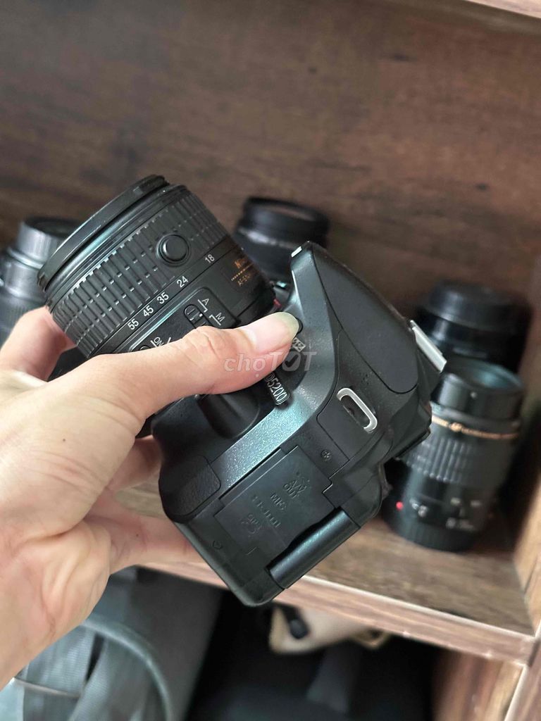Máy ảnh Nikon D5200 ống kính 18-55mm. Mua bán Máy ảnh, Máy quay tại Quận Thanh Khê Đà Nẵng được đăng bởi Lê Văn Thống hình 1