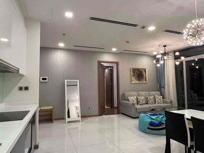 Mình cần cho thuê căn hộ Park1 Vinhomes Central Park 2pn full nội thất