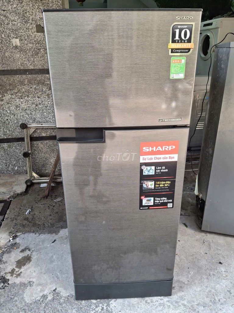 Thanh lý tủ lạnh Sharp inverter 180L zin. Mua bán Tủ lạnh tại Quận Bình Tân Tp Hồ Chí Minh được đăng bởi Quí Vũ Official hình 1