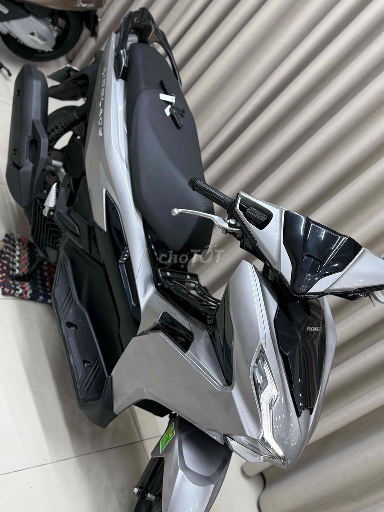 Honda Air Blade 2025 Bạc. Mua bán Xe máy tại Quận Thanh Khê Đà Nẵng được đăng bởi THẾ MẪN CHUYÊN XE LƯỚT CÓ BÁN TRẢ GÓP  hình 2