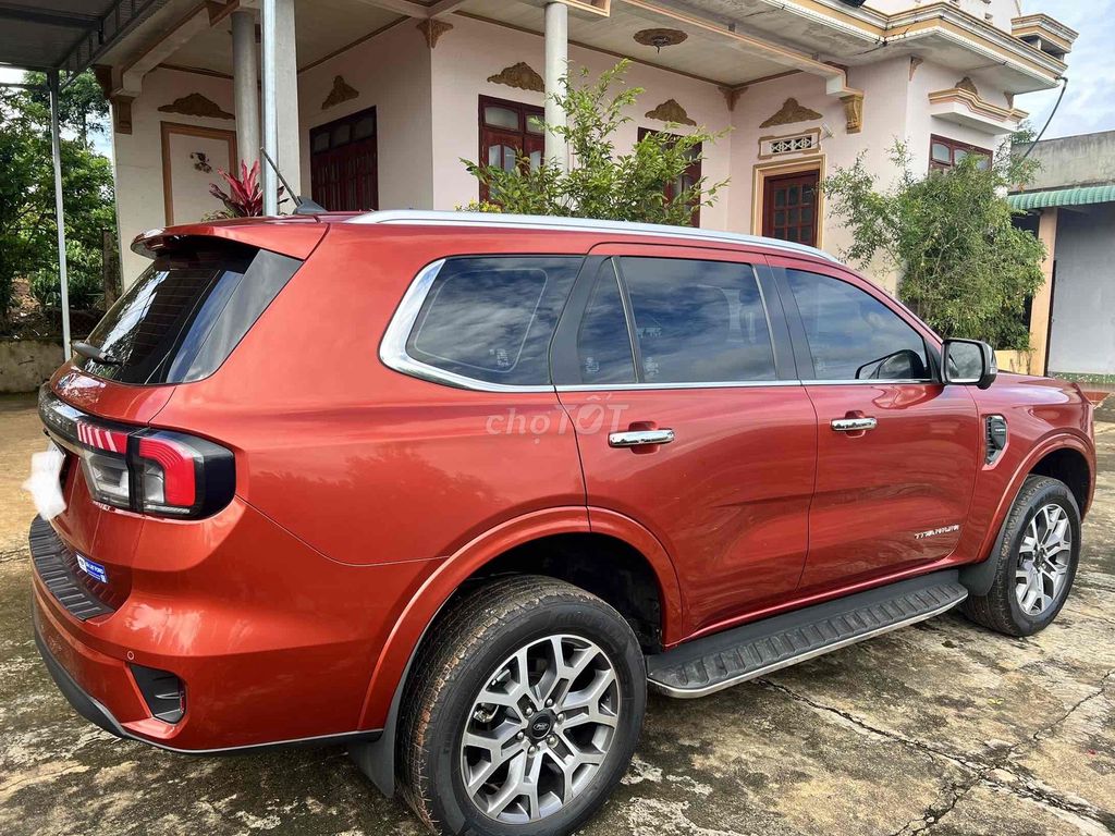 Ford Everest 2023 Titanium 2.0L 4x2 AT - 15000 km. Mua bán Ô tô tại Huyện Đức Trọng Lâm Đồng được đăng bởi Nguyễn Hường hình 3