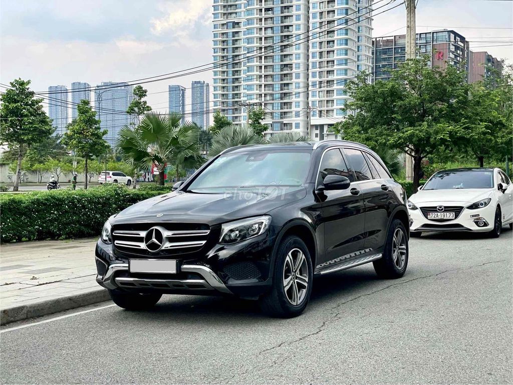 Mercedes Benz GLC250 4MATIC năm 2018 Đen xe 1 chủ. Mua bán Ô tô tại Thành phố Thủ Đức Tp Hồ Chí Minh được đăng bởi Bảo Nam ÔTô hình 4