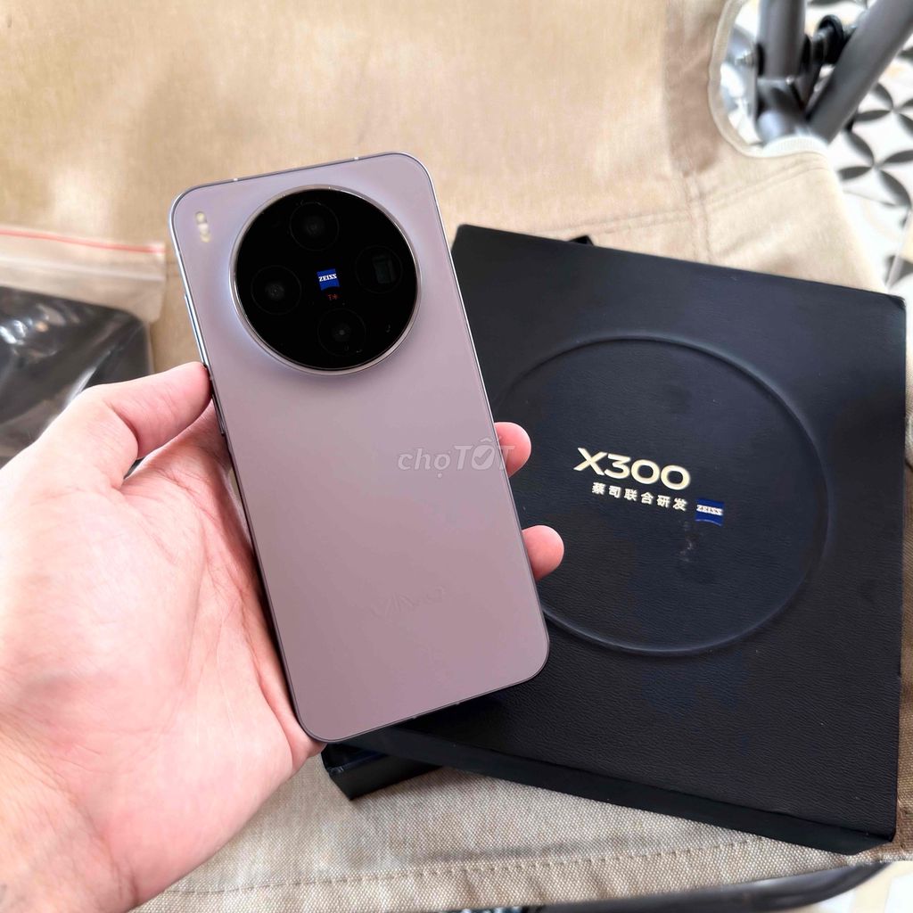 Vivo X300 Tím 12GB/512GB Đẹp keng. Mua bán Điện thoại tại Thành phố Thuận An Bình Dương được đăng bởi Trọng Namm hình 1