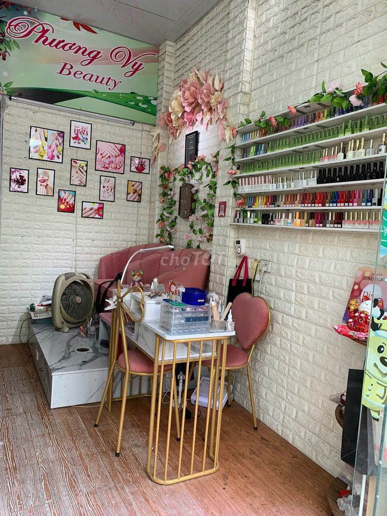 Chuyển nhượng cửa hàng nail Ngọc lâm siêu rẻ