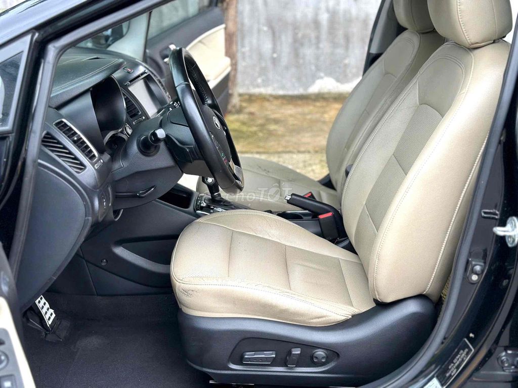 Kia Cerato 2017 1.6 AT - 85000 km. xe cực đẹp.. Mua bán Ô tô tại Huyện Hóc Môn Tp Hồ Chí Minh được đăng bởi XE CỦA MỌI NHÀ AUTO 888 hình 8