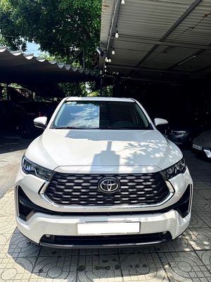Toyota Innova Cross HEV 2025 2.0 CVT Trắng