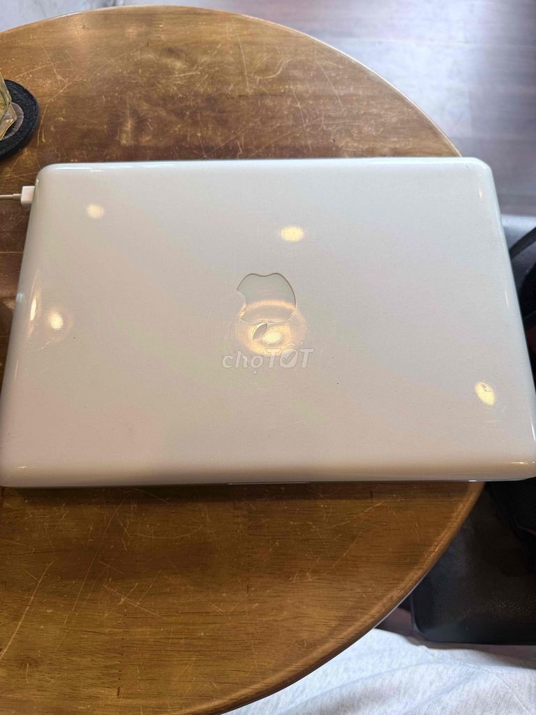 Apple MacBook (13-inch, Aluminum, Late 2008) Nhôm. Mua bán Laptop tại Quận 6 Tp Hồ Chí Minh được đăng bởi Huỳnh Chấn Bảo hình 1
