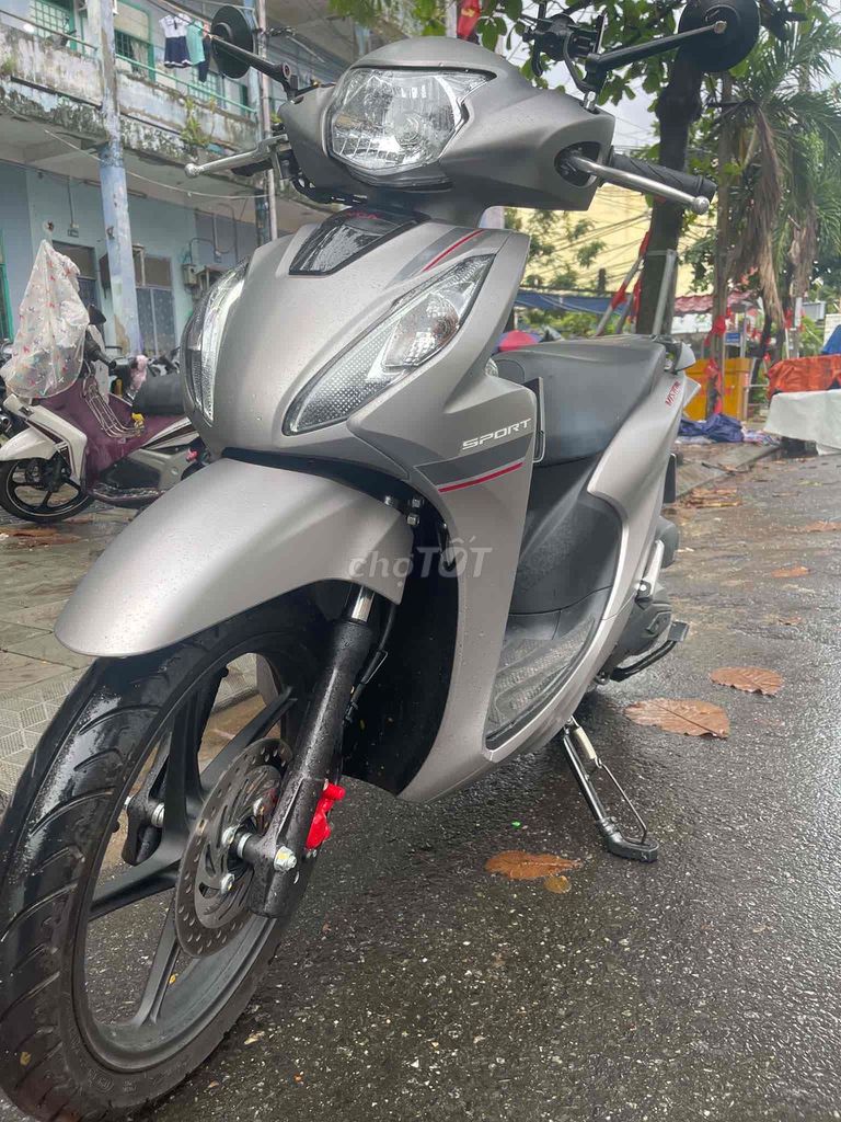 Honda Vision Спорт серый 700 км