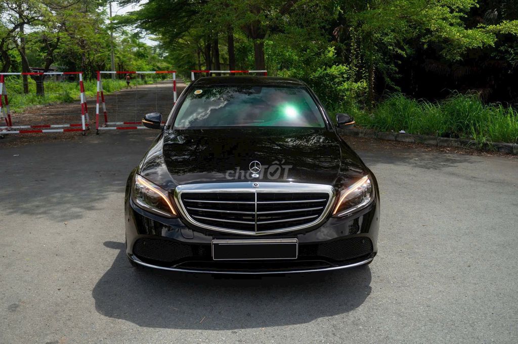 Mercedes C200 Exclusive SX 2021, 1 владелец, гос. номер HCM
