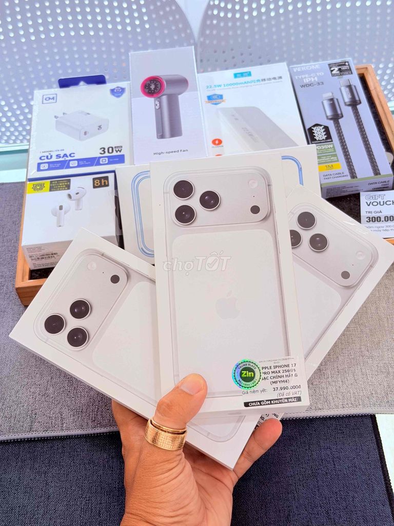 Apple iPhone 17 ProMax 256GB Trắng. Mua bán Điện thoại tại Thành phố Long Xuyên An Giang được đăng bởi Trung Black Long Xuyên hình 1