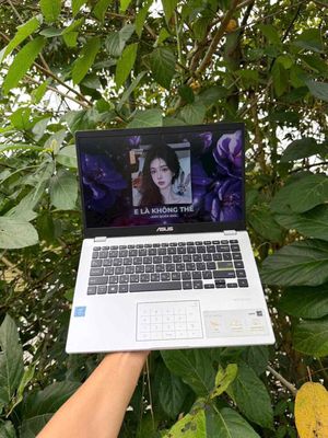 👉 “Laptop giá sinh viên 1TR5 – có lỗi nhẹ dùng OK”
