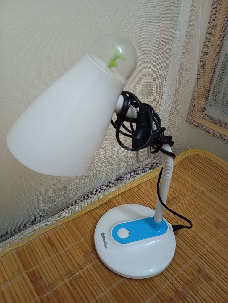 Đèn bàn chống cận. Mua bán Đèn tại Quận Ba Đình Hà Nội được đăng bởi Anh Quynh hình 1
