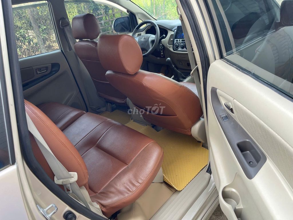 Toyota Innova 2016 2.0E - 110000 km. Mua bán Ô tô tại Quận Nam Từ Liêm Hà Nội được đăng bởi Nguyễn Hà Linh  hình 3