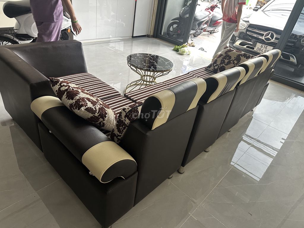 Ghế sofa Da Vải Nâu Trắng đã sử dụng. Mua bán Bàn ghế tại Thành phố Thuận An Bình Dương được đăng bởi Thuy hình 1