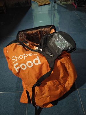 COMBO giao hàng Shopee Food (tặng túi đựng đthoai). Mua bán Túi xách tại Thành phố Biên Hòa Đồng Nai được đăng bởi Sang Lương Cao