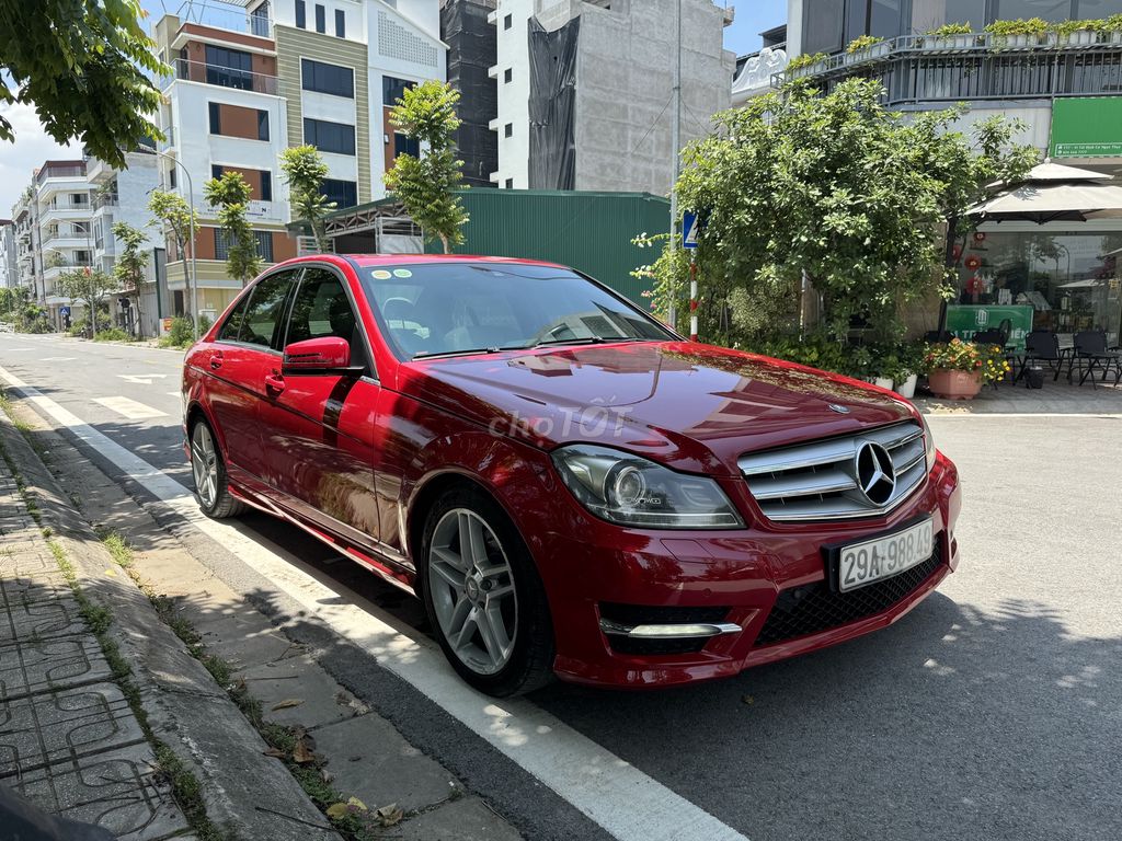 Mercedes Benz C Class 2012 C300 AMG siêu mới. Mua bán Ô tô tại Huyện Mỹ Đức Hà Nội được đăng bởi Mr. Đại mua bán ô tô hình 3