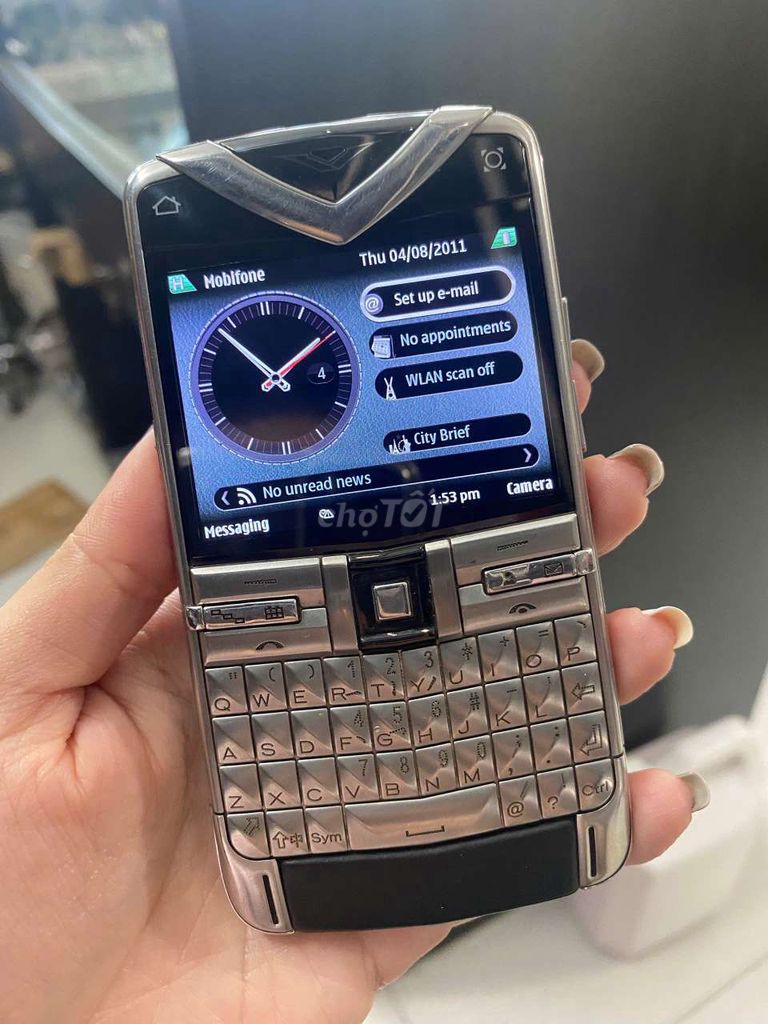 Vertu Quest chính hãng