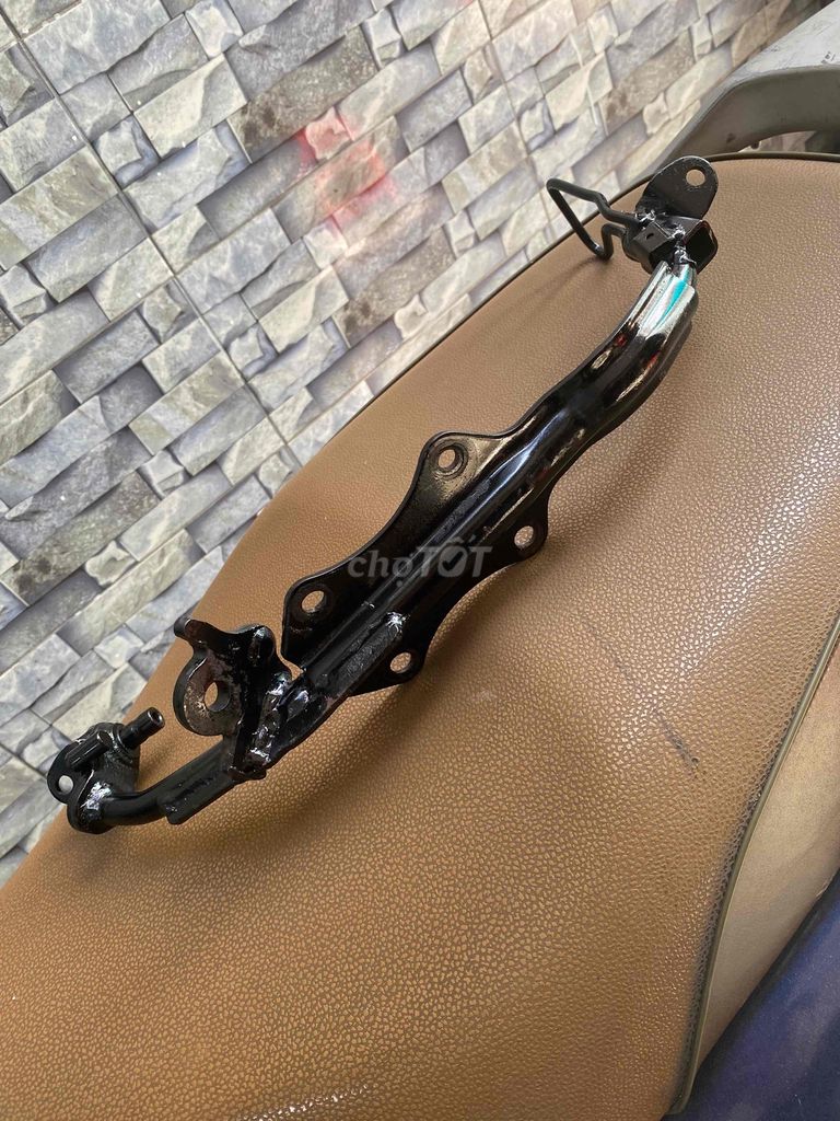 gác chân ex 2010. Mua bán Phụ tùng xe tại Quận Bình Thạnh Tp Hồ Chí Minh được đăng bởi huy hình 1