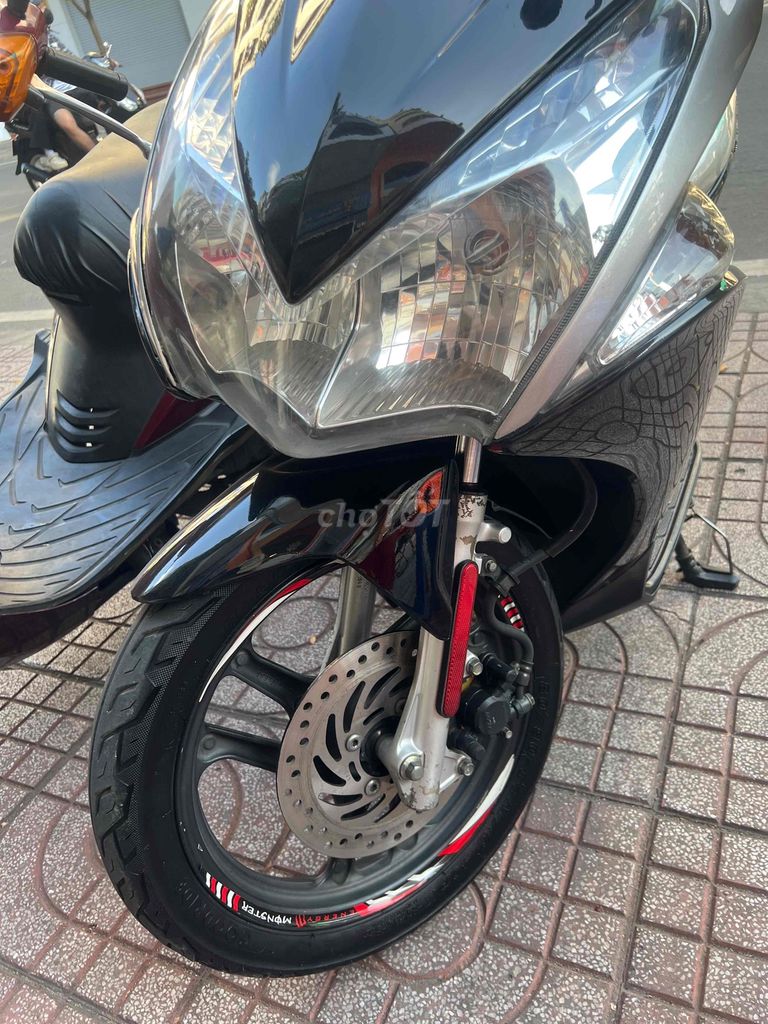 Honda Air Blade 2011 Đen Bạc bstp chính chủ. Mua bán Xe máy tại Quận 5 Tp Hồ Chí Minh được đăng bởi A Hà hình 6