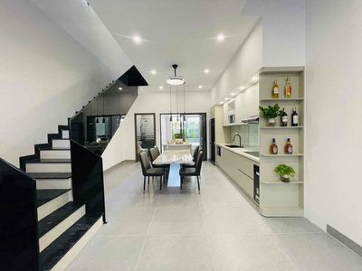 CHÍNH CHỦ GỬI BÁN NHÀ HÓI KIỂNG 17 KÈM FULL NỘI THẤT CHỈ VIỆC VÀO Ở