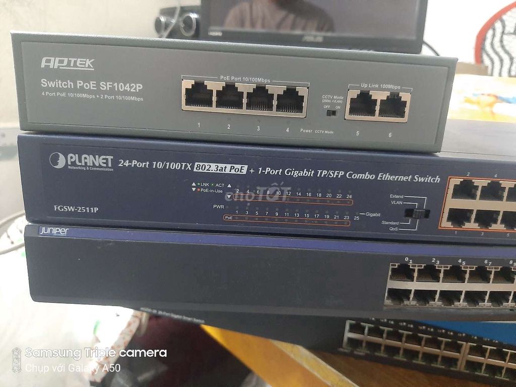3 Swich poe cấp nguồn cho wifi camera 2tr2/3. Mua bán Phụ kiện (Màn hình, Chuột...) tại Thành phố Dĩ An Bình Dương được đăng bởi ABC Store hình 1