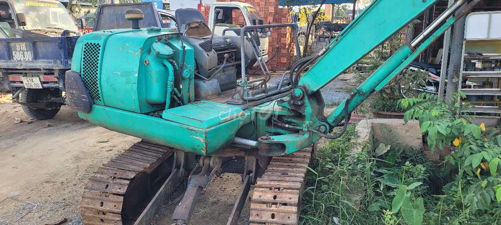 Máy đào Komatsu pc 30 Xanh ngọc giá hạt dẻ!!!!. Mua bán Phương tiện khác tại Thị xã Tân Uyên Bình Dương được đăng bởi Pham tien ha hình 3