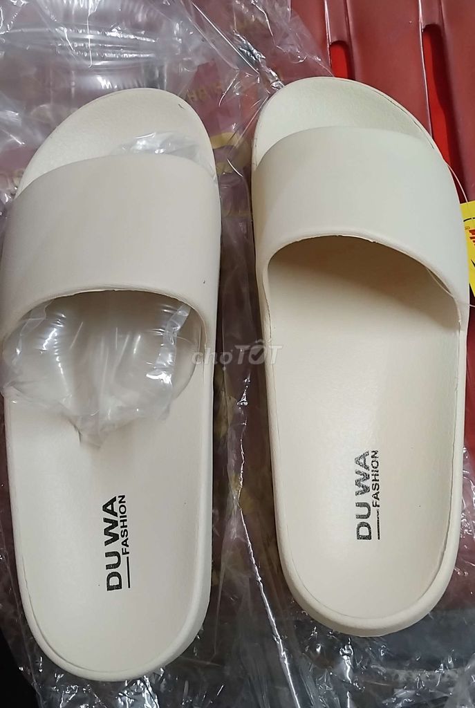 Dép duwa màu be cao 5cm
