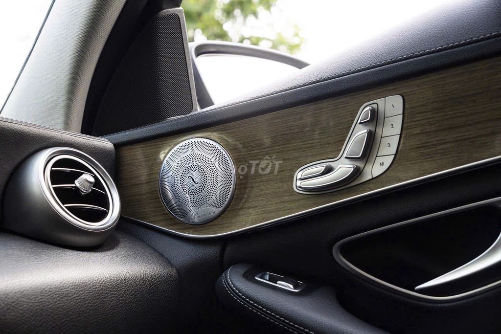 Mercedes Benz C250 Exclusive 2018. Mua bán Ô tô tại Quận 1 Tp Hồ Chí Minh được đăng bởi Thái LA Auto hình 7