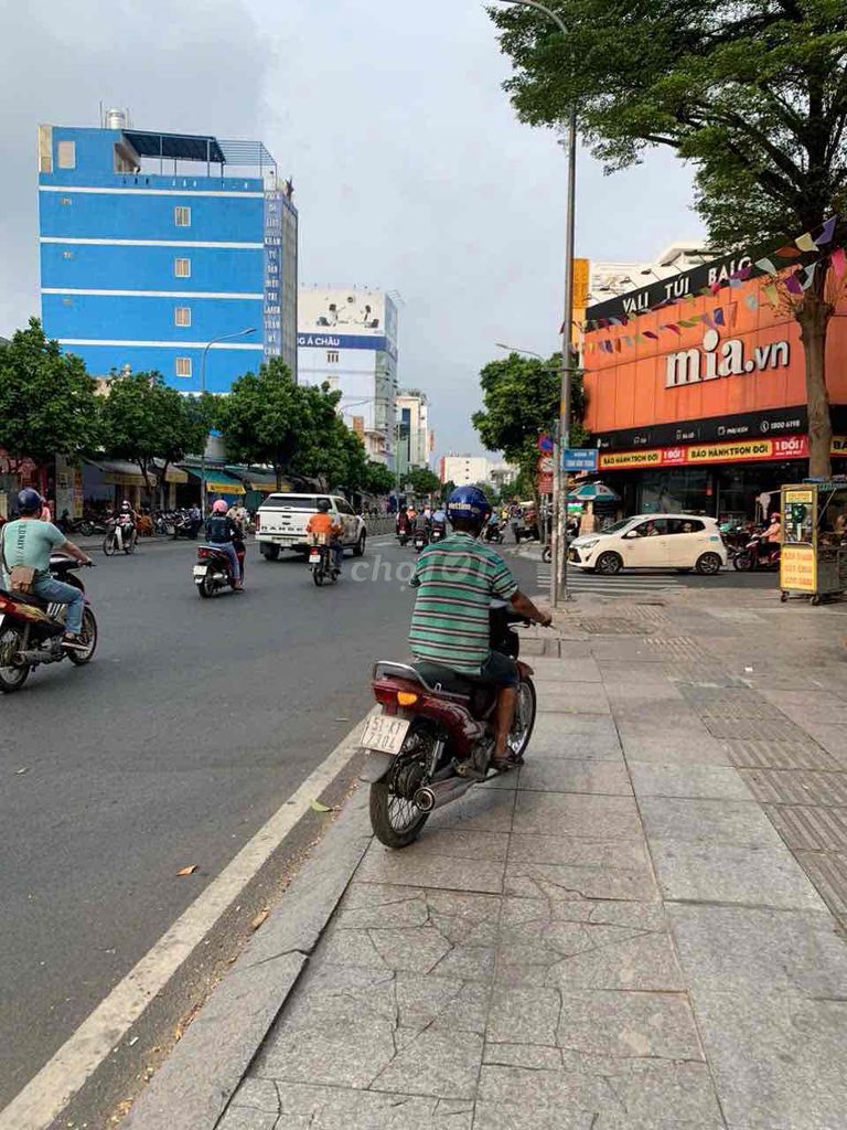 MT Bờ Bao 30m, 8x37m, DT 296m², Thuê 60tr/th