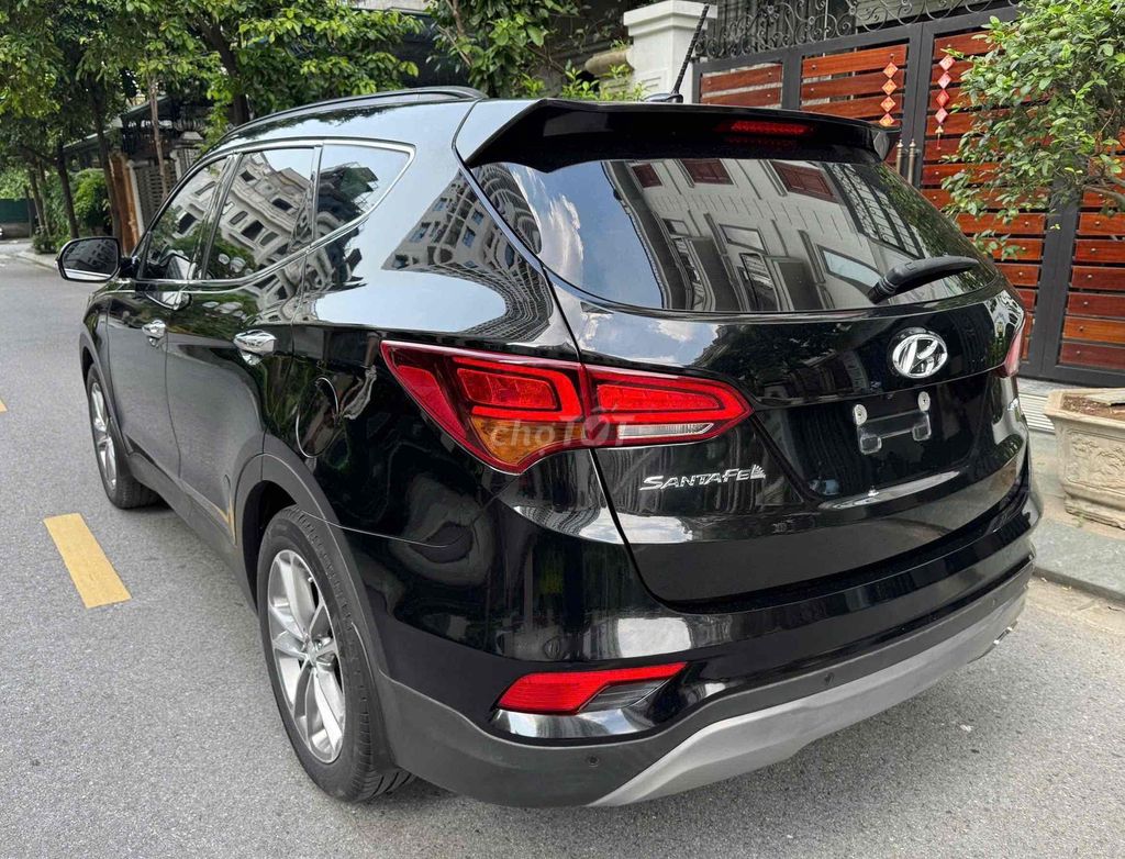 Hyundai Santa Fe 2017 2.4 AT 4 WD - 80000 km. Mua bán Ô tô tại Quận Long Biên Hà Nội được đăng bởi Bùi Đình Thông hình 6