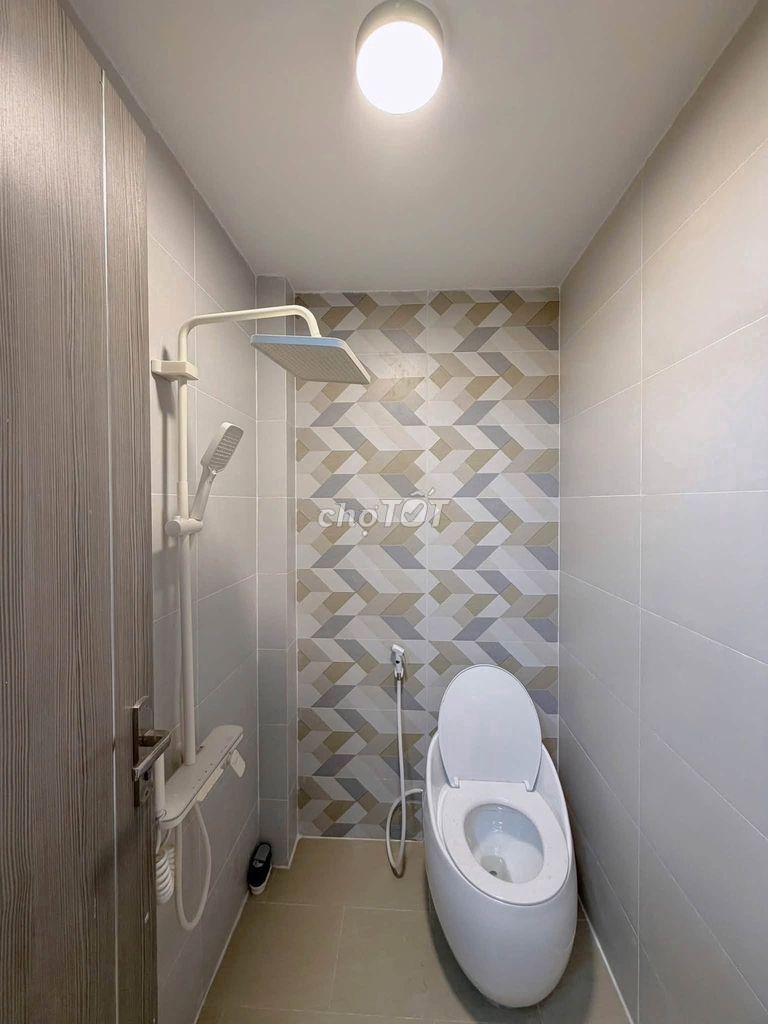 Продам 5-этажный дом площадью 47 м2 рядом с фасадом Nguyen Duy P8 Q8