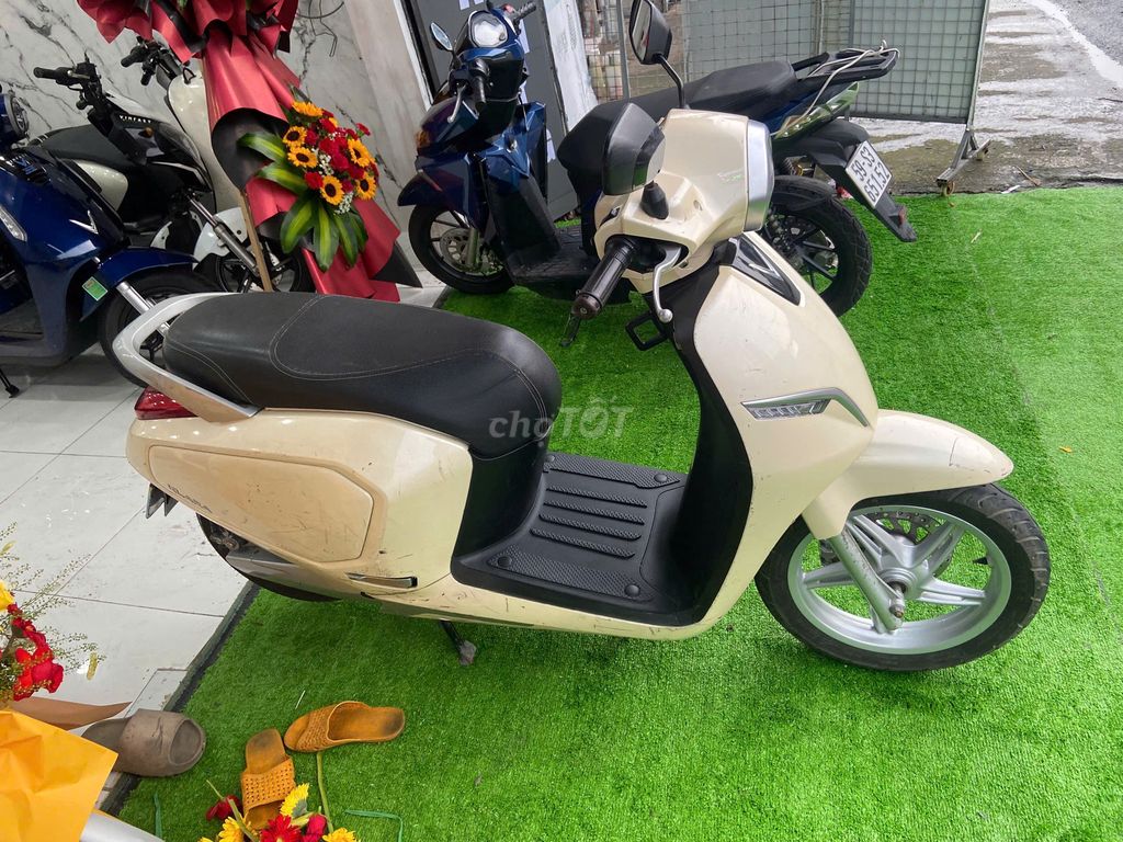 Xe Vinfast Klara A2 2019 màu kem. Mua bán Xe điện tại Quận Tân Bình Tp Hồ Chí Minh được đăng bởi EVBATTERY hình 1
