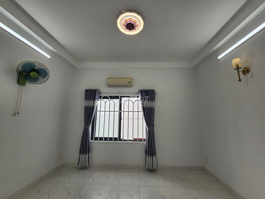 Cho thuê nhà HXH khu k300 p12 Tân Bình - DT 4,5m x 18m 3 lầu mới đẹp