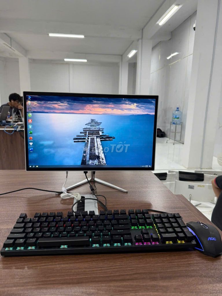 Thanh Lý Màng Hình Mày Tính Cũ DÙng Tốt