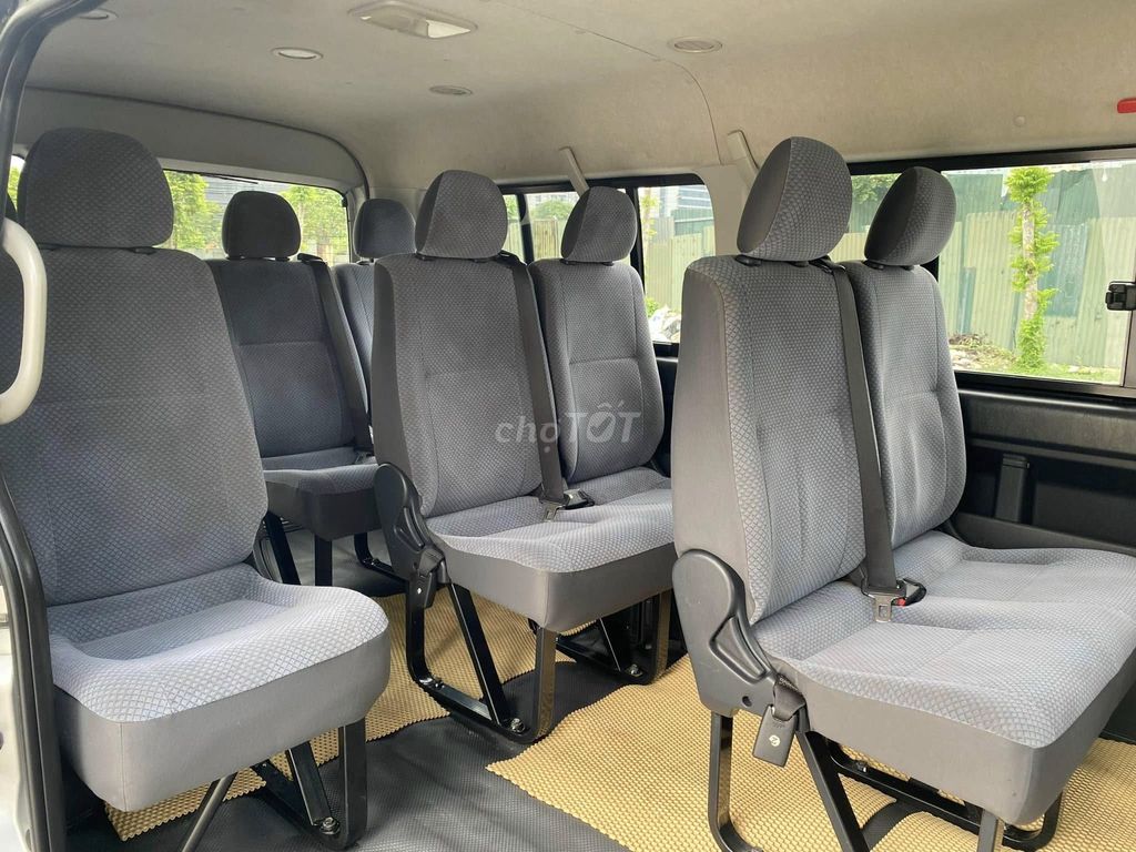 Toyota Hiace Super Wagon 10 chỗ 2012 zin đẹp. Mua bán Ô tô tại Quận 12 Tp Hồ Chí Minh được đăng bởi Thu Hà hình 6
