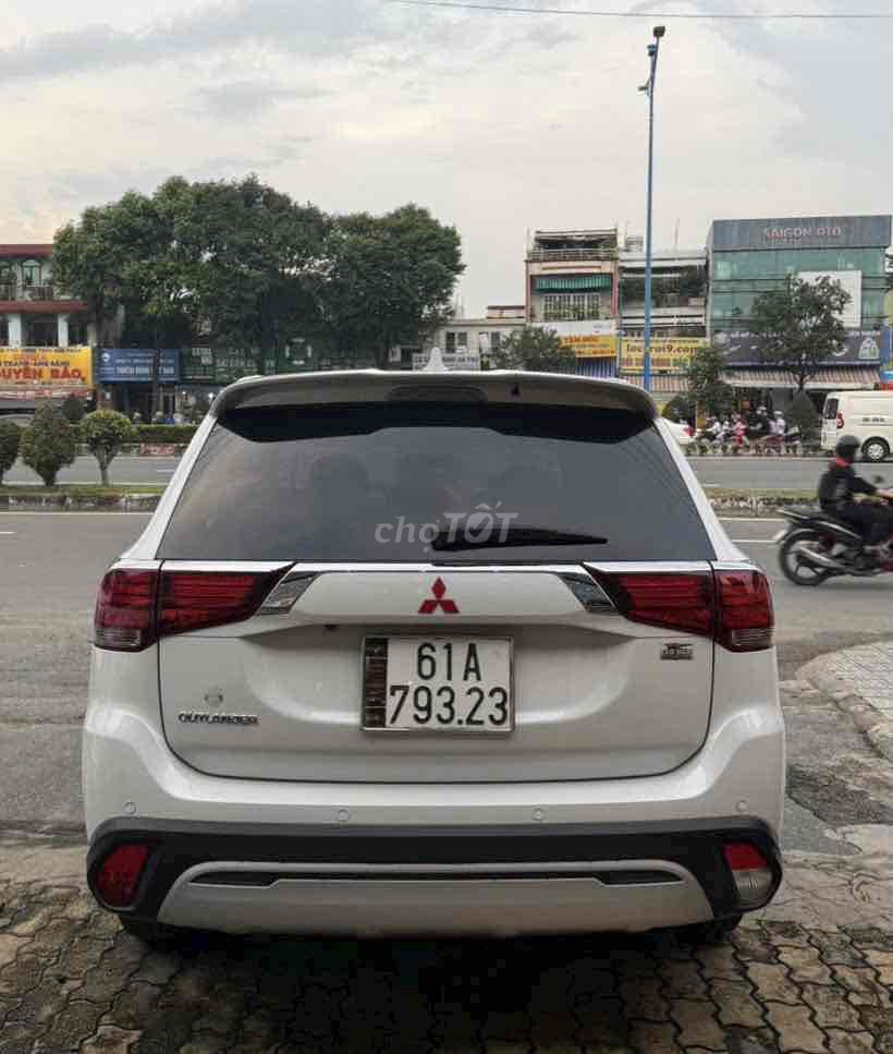 Bán Outlander 2.0L CVT 2020 Xe Đẹp - Giá Siêu Tốt. Mua bán Ô tô tại Quận Tân Phú Tp Hồ Chí Minh được đăng bởi Sinh Xe Cũ Mitsubishi Trường Chinh hình 5