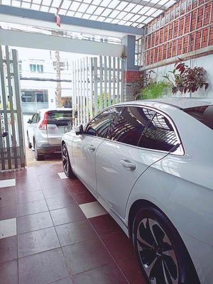 vinfast Lux A 2.0 Plus 2022, odo 16.800km