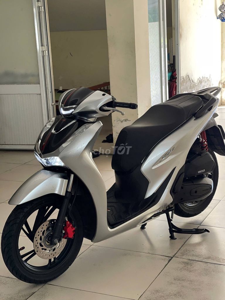 Honda SH 2023 Серый, родной двигатель, рассрочка при плохой кредитной истории