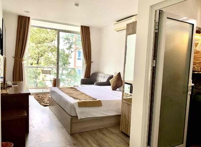 Tuyển nhân viên lễ tân khách sạn