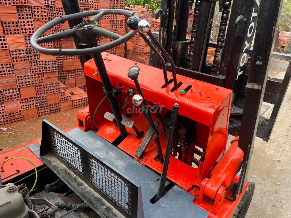 Xe nâng Toyota dầu 2.5 tấn. Mua bán Phương tiện khác tại Huyện Mỏ Cày Bắc Bến Tre được đăng bởi Anh Trai hình 7