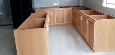 Hàng đặt tủ bếp dưới gỗ sồi