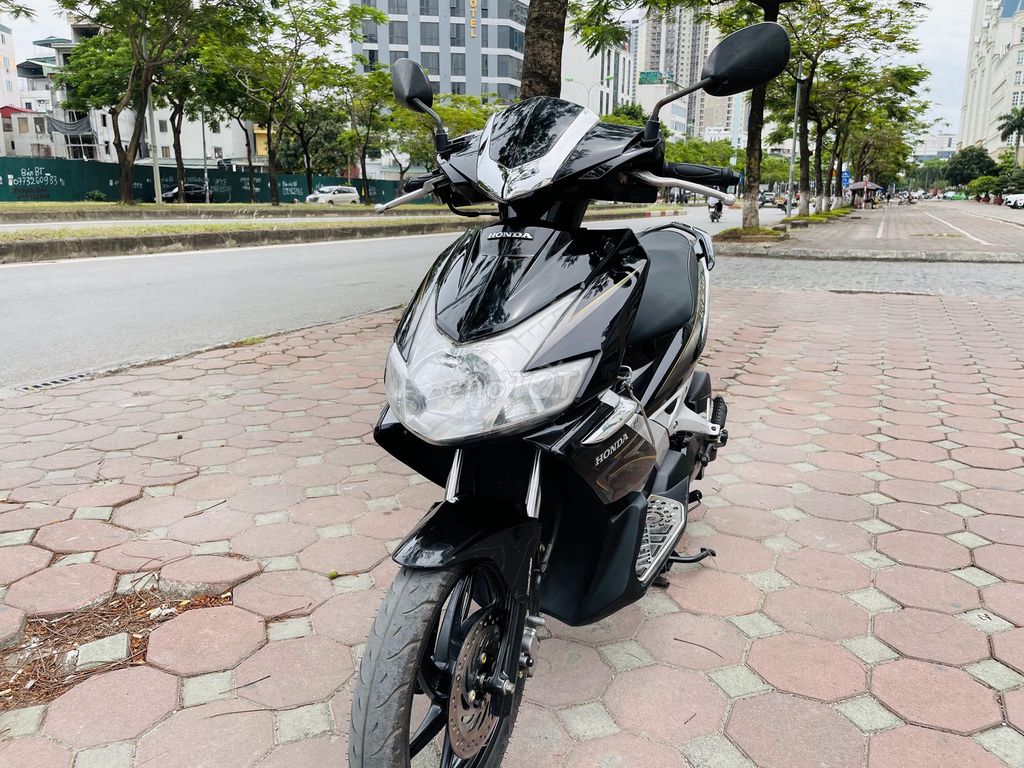 HONDA AIR BLADE 110 MÀU ĐEN BIỂN HÀ NỘI