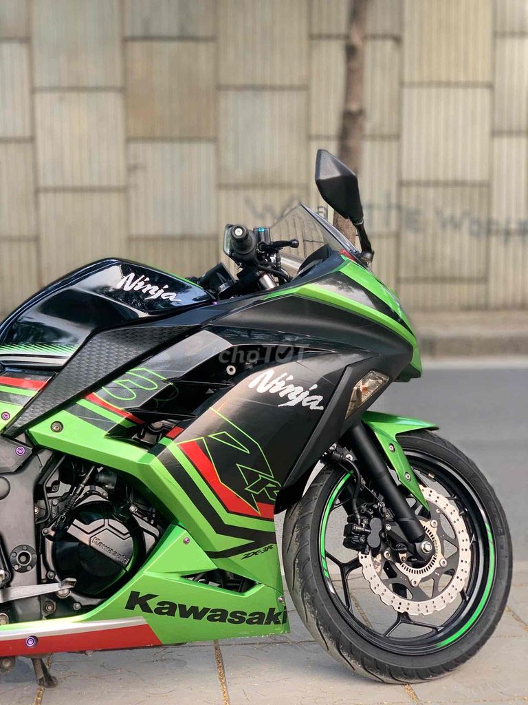 Kawasaki NINJA 300 abs  2018  biển TP-xe đẹp keng. Mua bán Xe máy tại Quận Cầu Giấy Hà Nội được đăng bởi Tong motor xe may hình 6