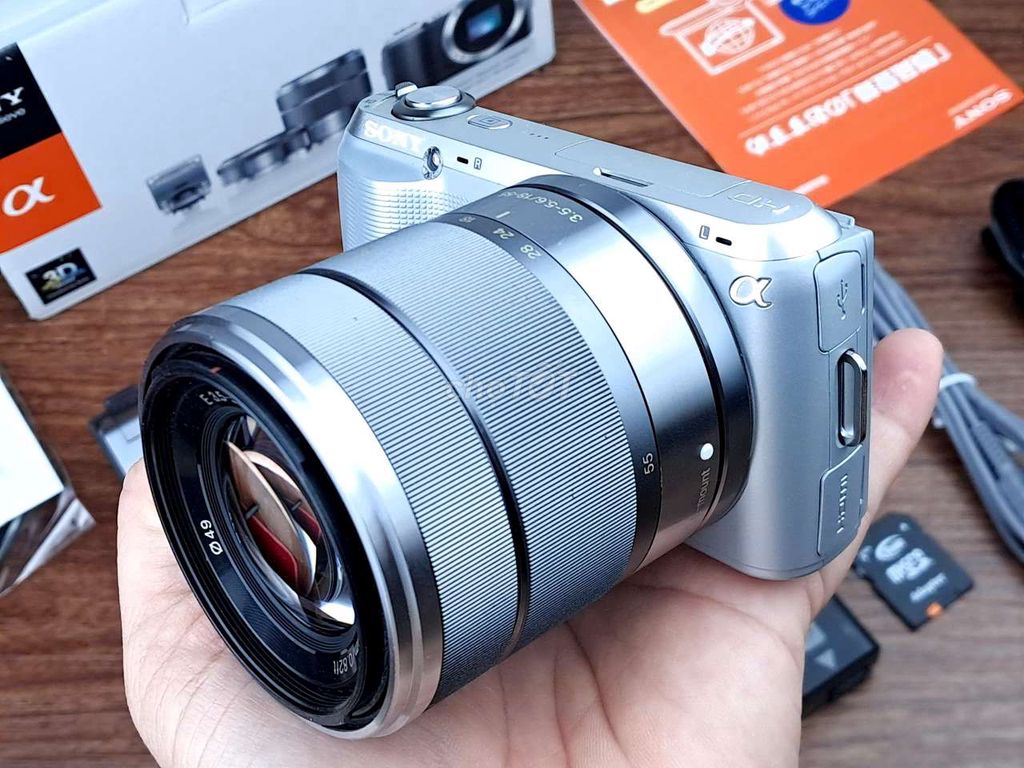 Sony Nex C3 Bạc + Kit 18-55